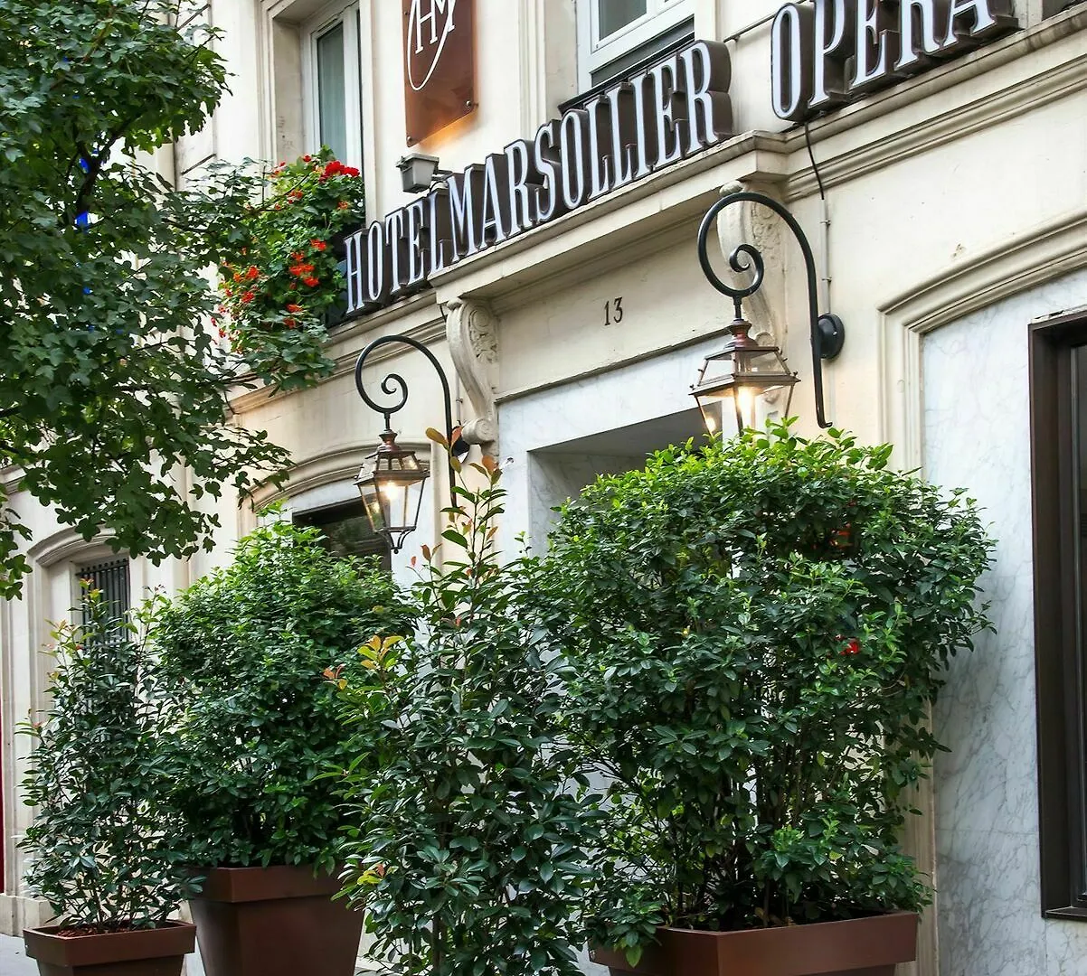 Korner Louvre Hotel